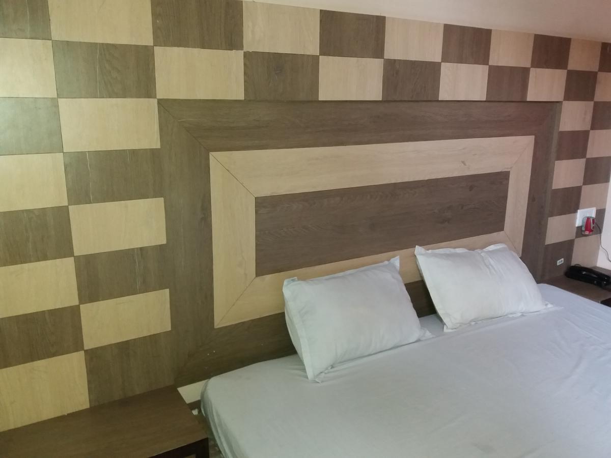 Hotel Kunal Dhanbād Kültér fotó