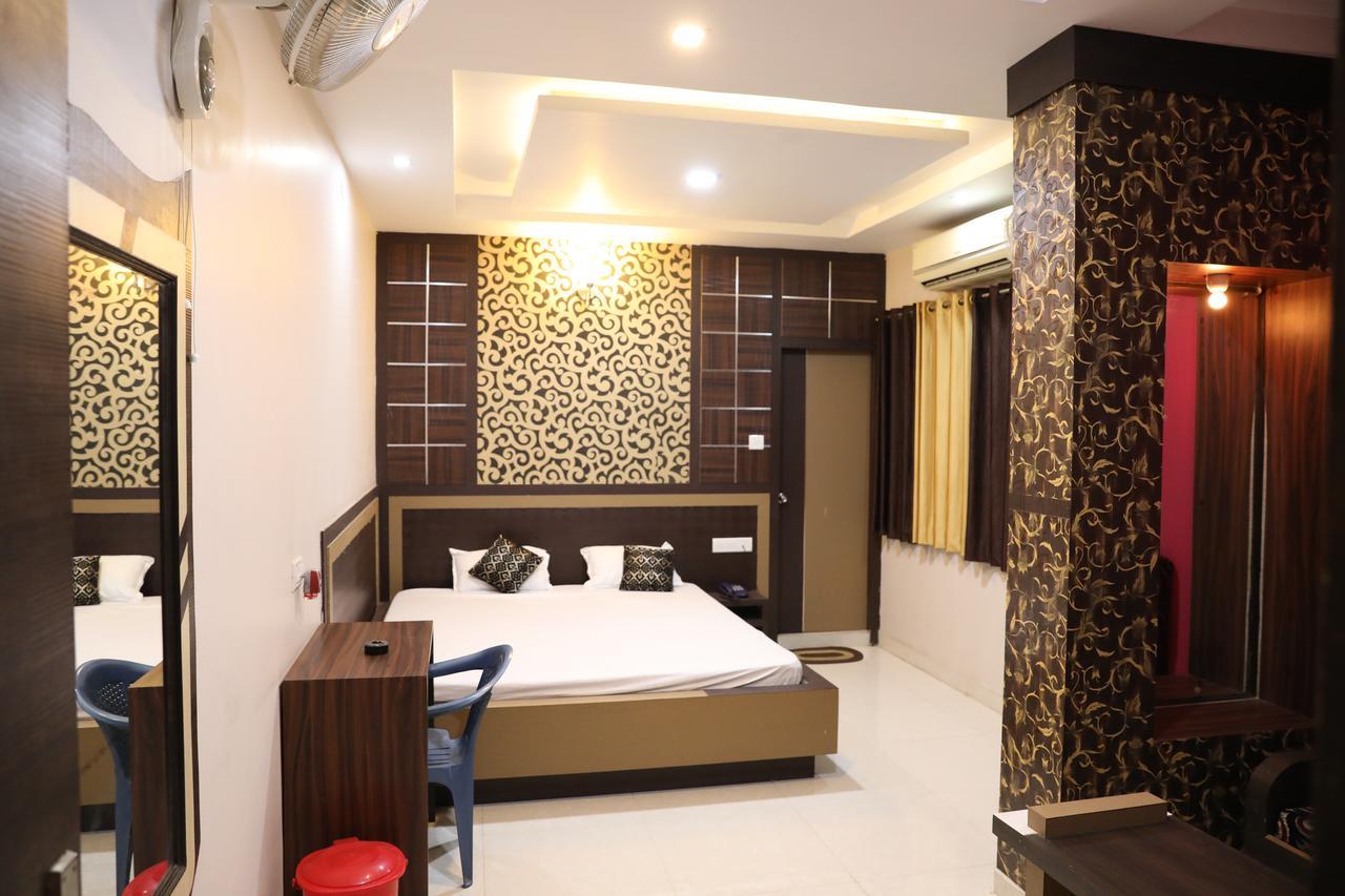 Hotel Kunal Dhanbād Kültér fotó