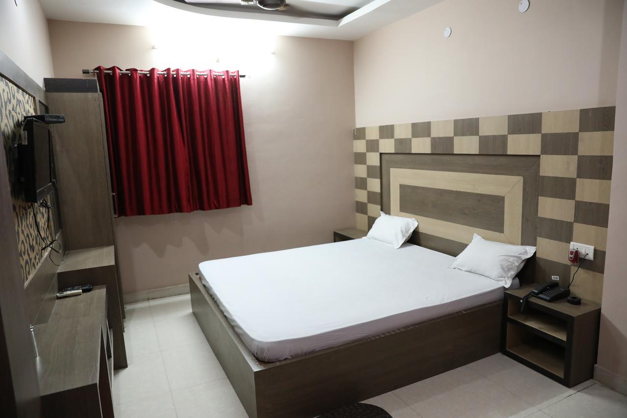 Hotel Kunal Dhanbād Kültér fotó